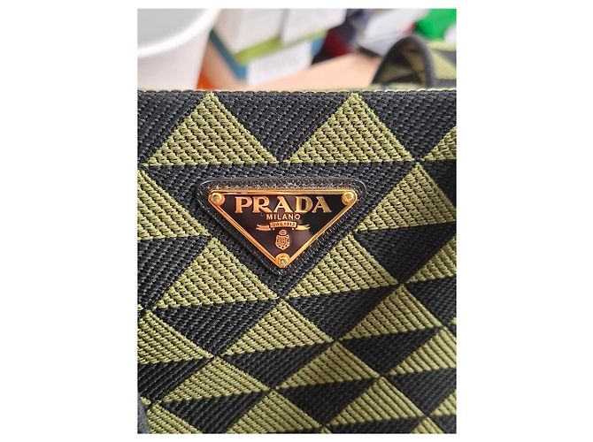 Tote Prada Große Symbole bestickte Tragetasche aus grünem Polyester - Ansicht 15