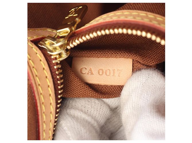 Sac à épaule Monogram Abbesses de Louis Vuitton Marron - vue 5