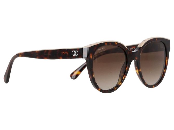 Timeless Occhiali da sole Chanel CC in tartaruga con farfalla in acetato marrone Rosso - vista 2
