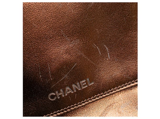 Borsa a tracolla in pelle di agnello metallica marrone Chanel Bronzo - vista 9