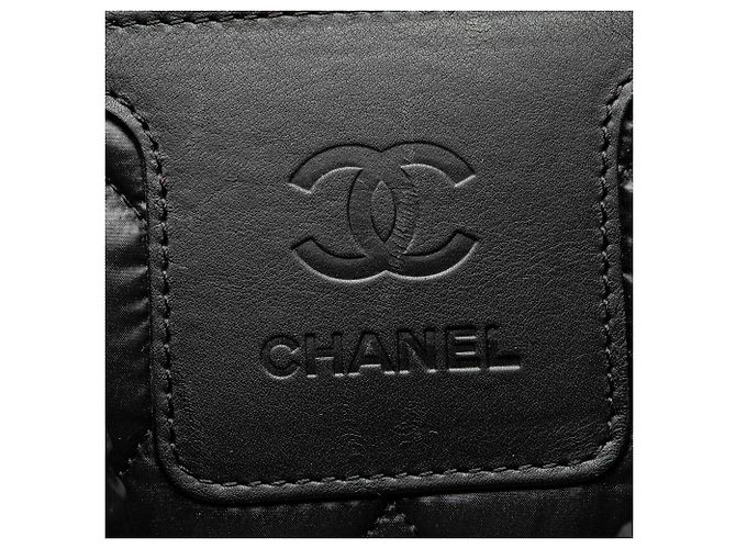 Chanel Trolley Rolling Case in nylon trapuntato nero Coco Cocoon - vista 7