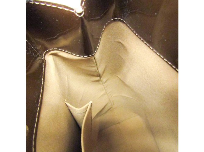 Borsa Louis Vuitton Monogram Vernis Reade MM Bronzo - vista 12