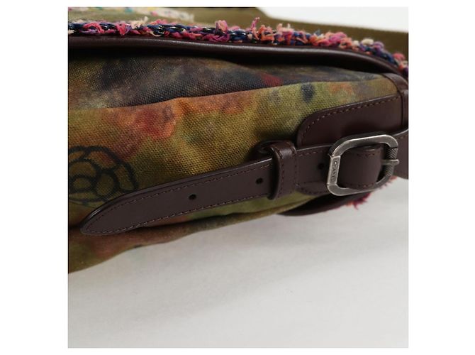 Borsa a spalla CHANEL ricamata graffiti in tela e pelle khaki CC Auth yk18413SM Cachi - vista 18