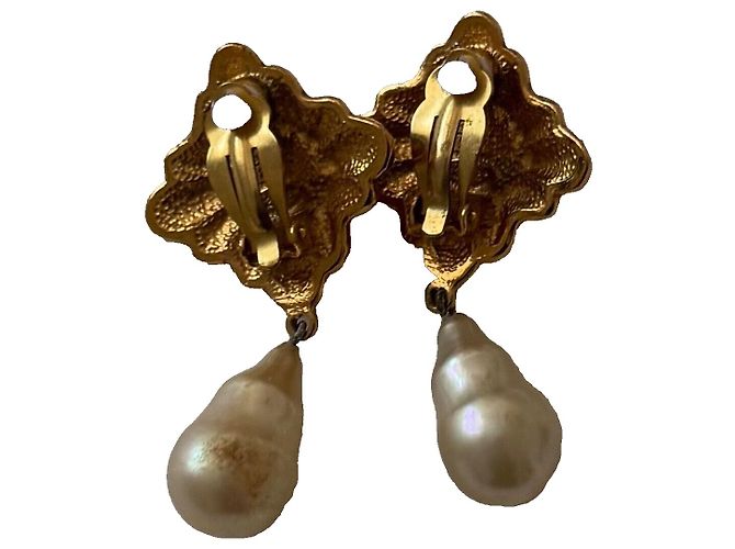 Chanel CC Blumen Kunstperlen Clip-On Ohrringe Gold Gold hardware - Ansicht 9