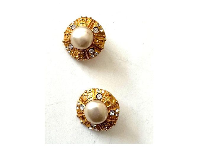 Orecchini Chanel CC a clip con perle finte e strass oro Gold hardware - vista 5