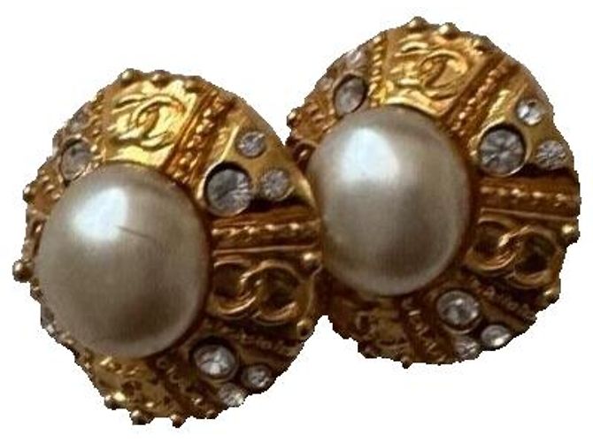 Orecchini Chanel CC a clip con perle finte e strass oro Gold hardware - vista 6