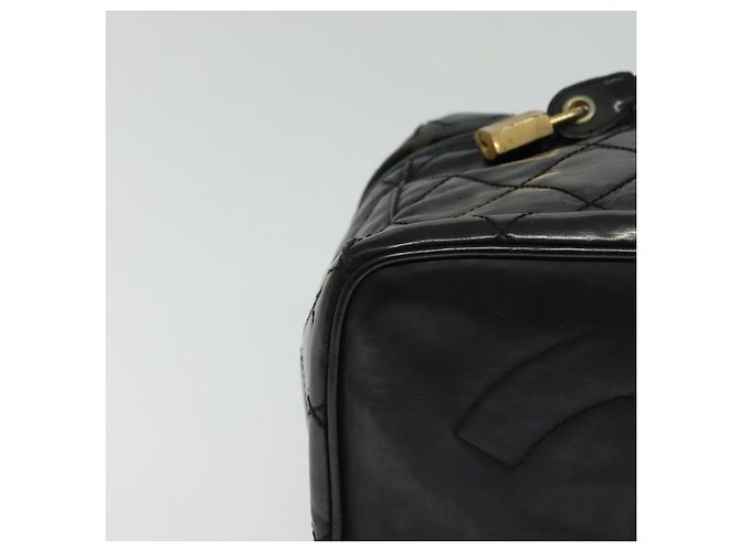CHANEL Matelassé Vanity Pouch Smalto Nero Oro CC Auth bs26105 D'oro - vista 15