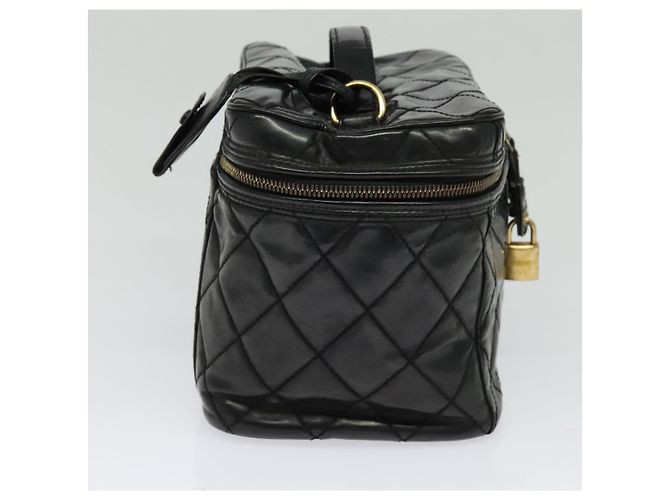 CHANEL Matelassé Vanity Pouch Smalto Nero Oro CC Auth bs26105 D'oro - vista 4