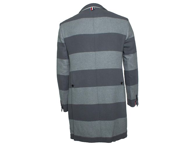 Abrigo de lana a rayas en gris de Thom Browne - vista 4