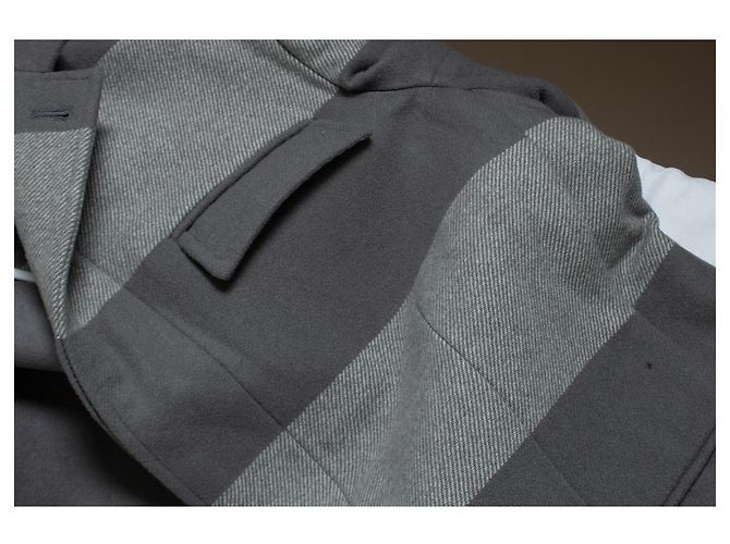 Abrigo de lana a rayas en gris de Thom Browne - vista 6
