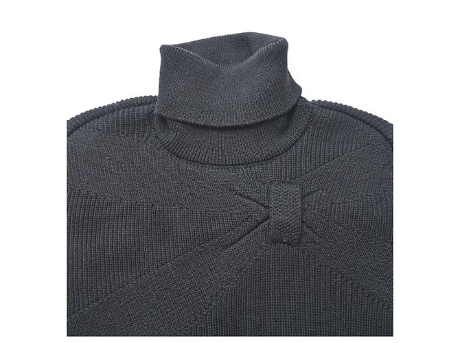 RED Valentino Rollkragen-Cape-Pullover aus schwarzer Viskose - Ansicht 10