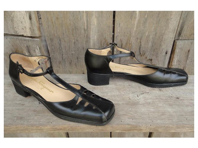 Sandali Salvatore Ferragamo in pelle nera Nero - vista 2