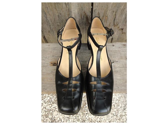 Sandali Salvatore Ferragamo in pelle nera Nero - vista 3