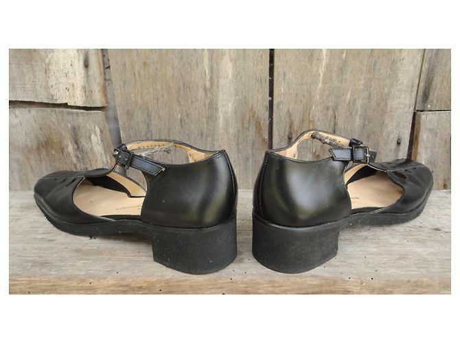 Sandali Salvatore Ferragamo in pelle nera Nero - vista 4
