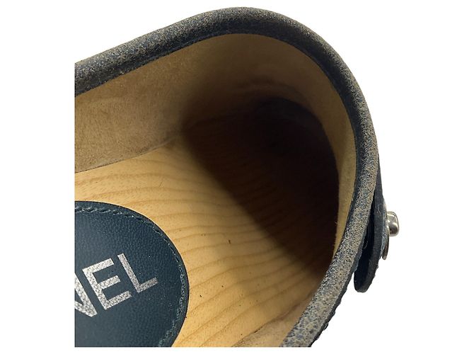 Chanel Blue 2014 Interlocking CC Logo Distressed Leather Clogs - view 8