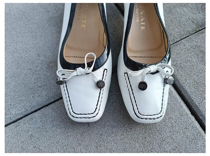 Autre Marque Décolleté Brunate Stile Mocassino Pelle Bianca e Vernis Nero Bianco - vista 2