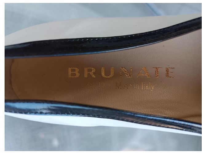 Autre Marque Décolleté Brunate Stile Mocassino Pelle Bianca e Vernis Nero Bianco - vista 3