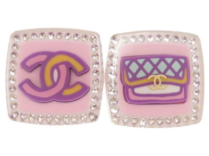 Orecchini Chanel Coco Mark Motivo Matelassé in plastica con strass multicolori Rosa Blu Arancione - vista 2