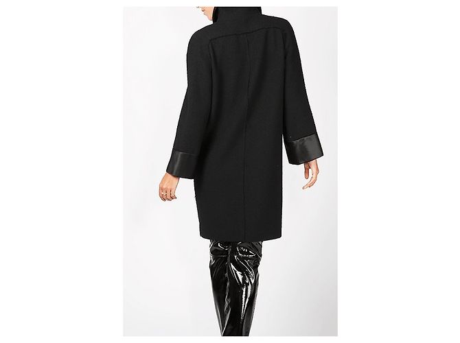Chanel Schwarzer Tweed Mantel mit Lederbesatz Grau - Ansicht 5