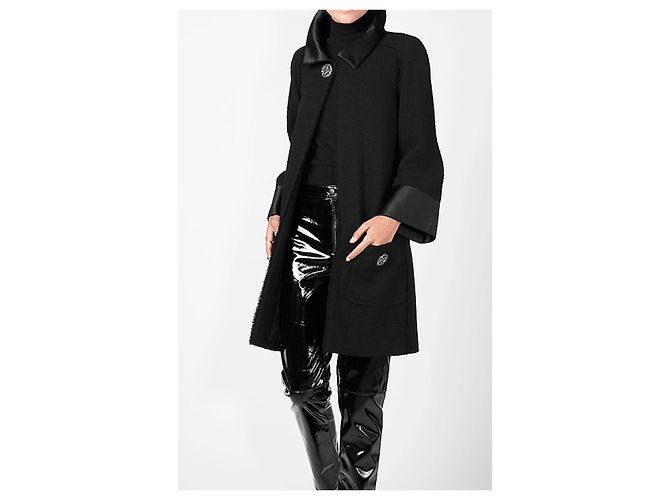 Chanel Schwarzer Tweed Mantel mit Lederbesatz Grau - Ansicht 6