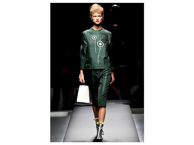 Gonna Prada in seta verde con motivo a margherite - vista 5