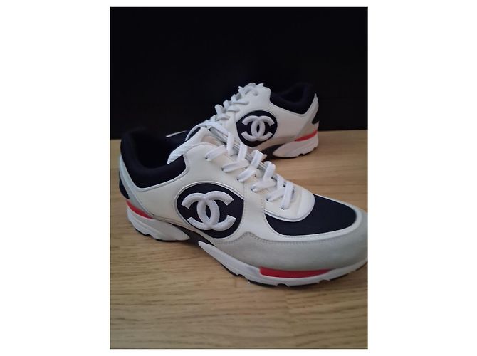 Tênis Chanel CC Runners Preto Marfim Bege Vermelho - vista 3