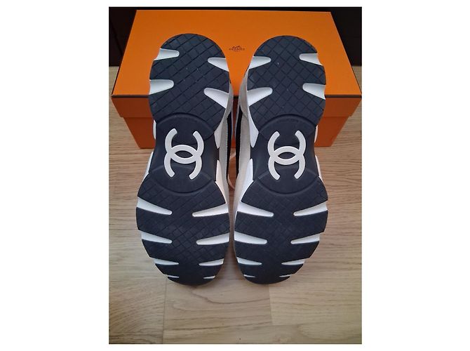 Tênis Chanel CC Runners Preto Marfim Bege Vermelho - vista 6