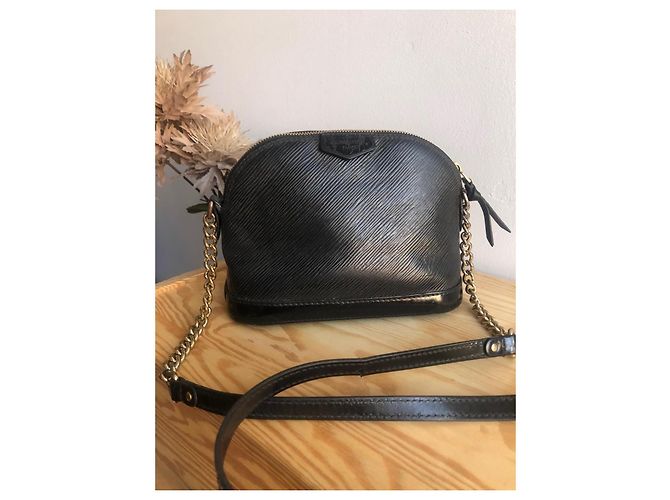 Louis Vuitton Alma Mini in pelle epi nera Nero - vista 9