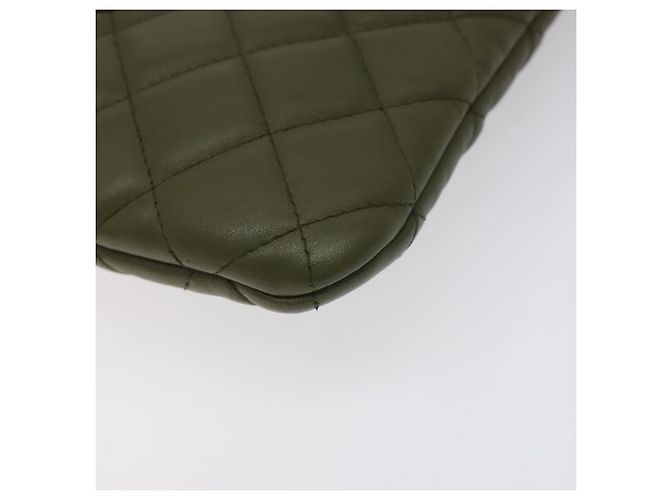 CHANEL Matelassé Clutch Bolsa de Piel de Cordero Verde Oro CC Auth 126558M Dorado - vista 10