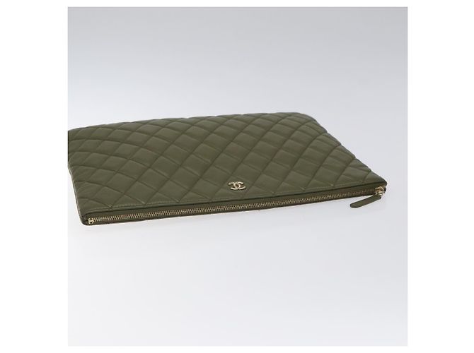 CHANEL Matelassé Clutch Bolsa de Piel de Cordero Verde Oro CC Auth 126558M Dorado - vista 6