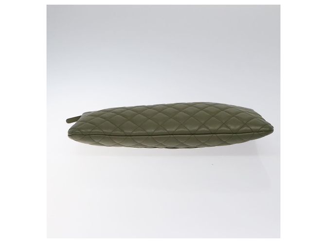 CHANEL Matelassé Clutch Bolsa de Piel de Cordero Verde Oro CC Auth 126558M Dorado - vista 7