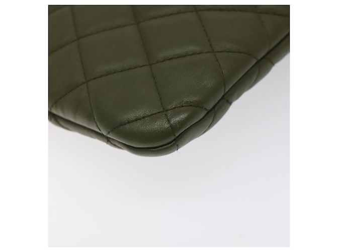 CHANEL Matelassé Clutch Bolsa de Piel de Cordero Verde Oro CC Auth 126558M Dorado - vista 9