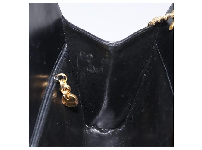 Borsa a spalla in pelle nera e oro Gancini Chain di Salvatore Ferragamo Auth 124746 Nero D'oro - vista 18