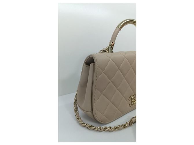Borsa a mano Chanel Coco Handle in pelle beige - vista 5