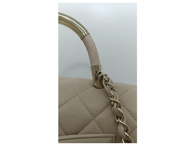 Borsa a mano Chanel Coco Handle in pelle beige - vista 7