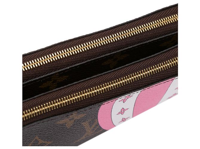 Pochette Illustre Vivienne Shanghai in Monogram Marrone con Doppia Zip Louis Vuitton - vista 8