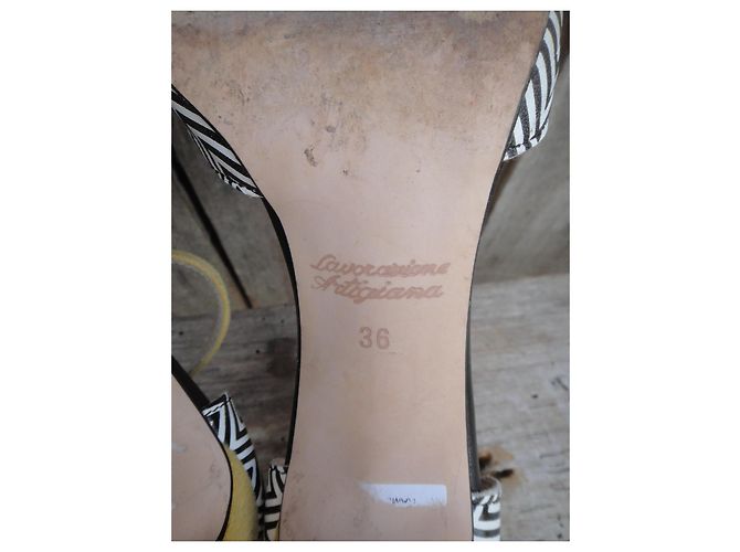 Autre Marque Bocage Ledersandalen Schwarz Weiß Gelb 8cm Absatz - Ansicht 8