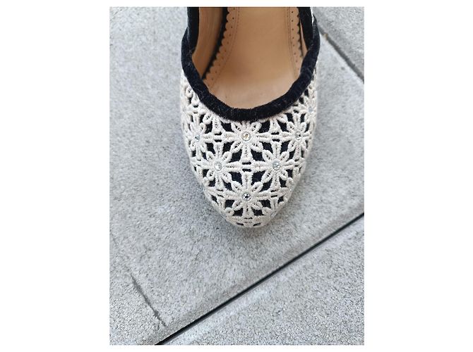 Décolleté Charlotte Olympia in Pizzo Ecru e Velluto Nero Crudo - vista 2