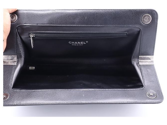 Timeless Chanel Große CC Rahmen gesteppte Clutch-Tasche aus schwarzem Leder - Ansicht 13