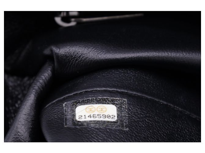 Timeless Chanel Große CC Rahmen gesteppte Clutch-Tasche aus schwarzem Leder - Ansicht 15