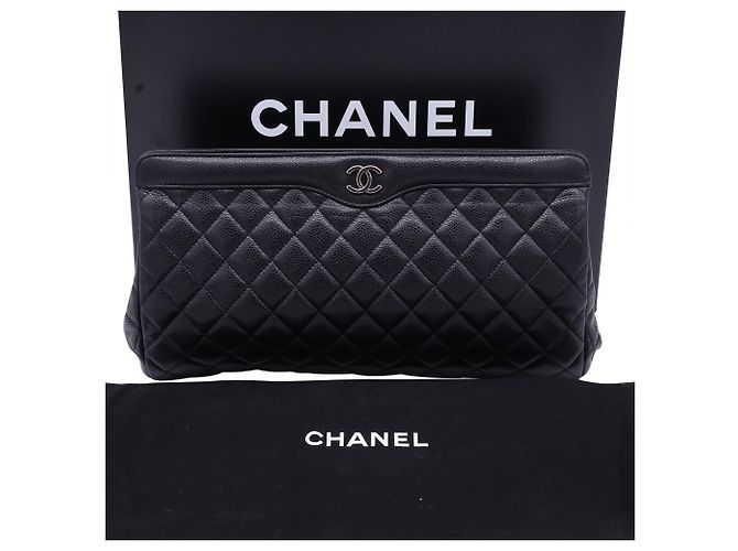Timeless Chanel Große CC Rahmen gesteppte Clutch-Tasche aus schwarzem Leder - Ansicht 8