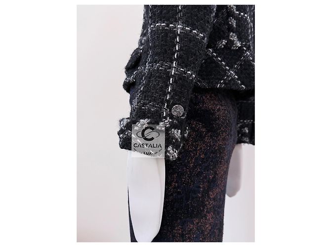 Chanel Vintage Relic schwarze Tweedjacke 40 FR - Ansicht 8