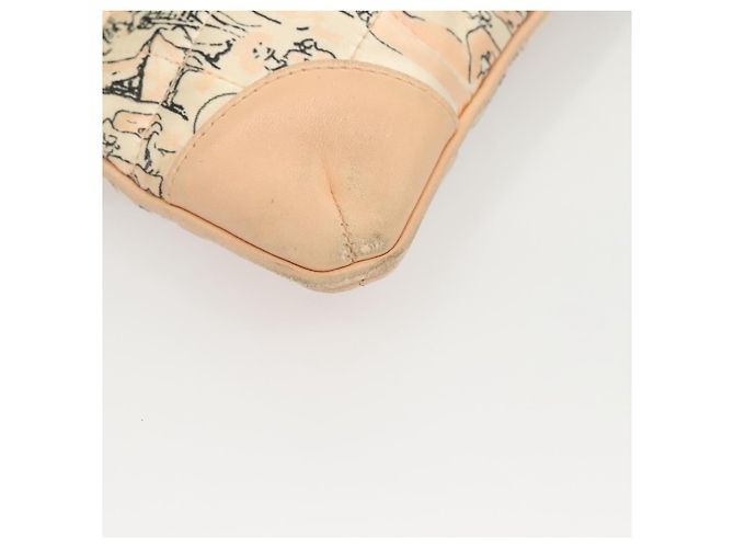 Chanel Pochette Accessorio in Seta Beige Oro CC Auth 125970 D'oro - vista 10