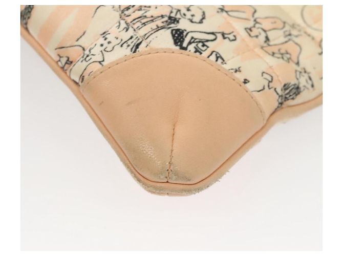 Chanel Pochette Accessorio in Seta Beige Oro CC Auth 125970 D'oro - vista 11