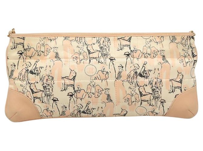 Chanel Pochette Accessorio in Seta Beige Oro CC Auth 125970 D'oro - vista 3