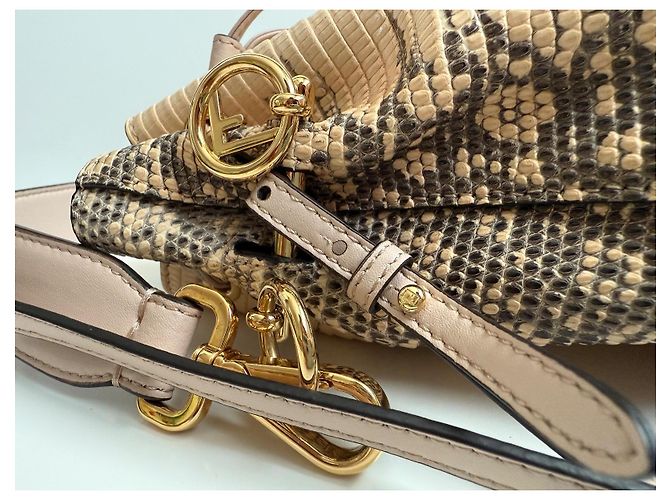Borsa a secchiello Fendi Mon Tresor in lizard rosa Crema - vista 6