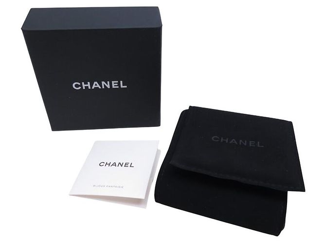 NUOVE ORECCHINI CHANEL AB9508 LOGO CC LETTERE E PERLE D'oro - vista 11
