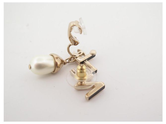 NUOVE ORECCHINI CHANEL AB9508 LOGO CC LETTERE E PERLE D'oro - vista 5