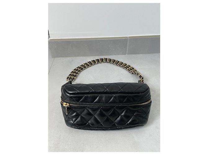 Borsa Banana Chanel in Pelle di Agnello Nera con Hardware Oro Nero Gold hardware - vista 2