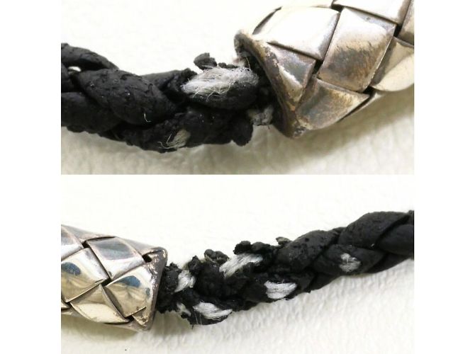 Collana in pelle argentata Intrecciato Circle di Bottega Veneta - vista 7